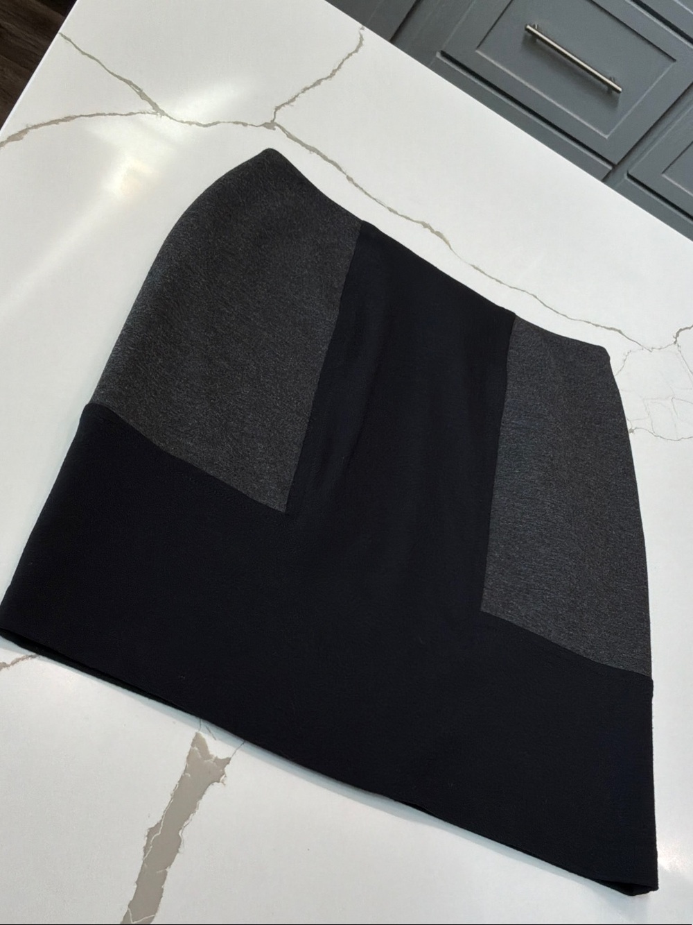 Worthington Size 10 Color block Ponte Pencil Skirt - Black and Charcoal Side Zip